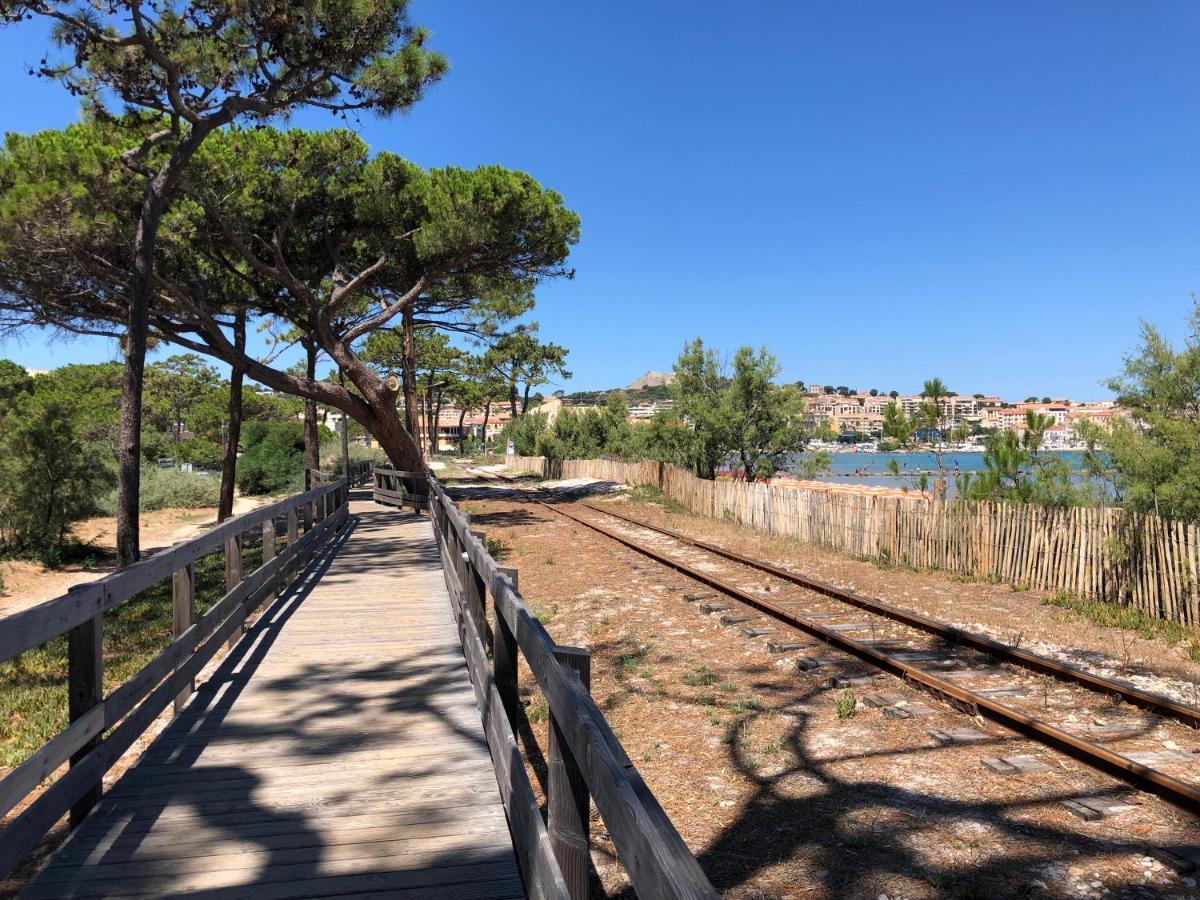 Ferienwohnung Duplex Renove Les Pieds Dans L'Eau Calvi  Exterior foto